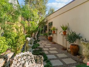 1115 N Bundy Drive, Los Angeles CA 90049