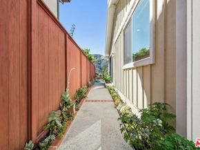 16999 Avenida De Santa Ynez, Pacific Palisades CA 90272