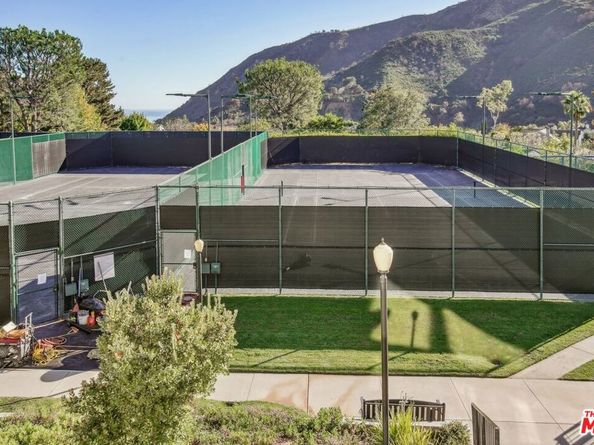 16999 Avenida De Santa Ynez, Pacific Palisades CA 90272