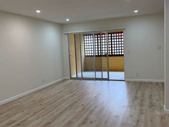 5651 Sumner Way 309, Culver City CA 90230