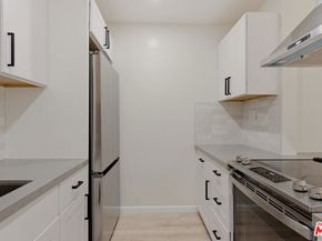 5651 Sumner Way 309, Culver City CA 90230