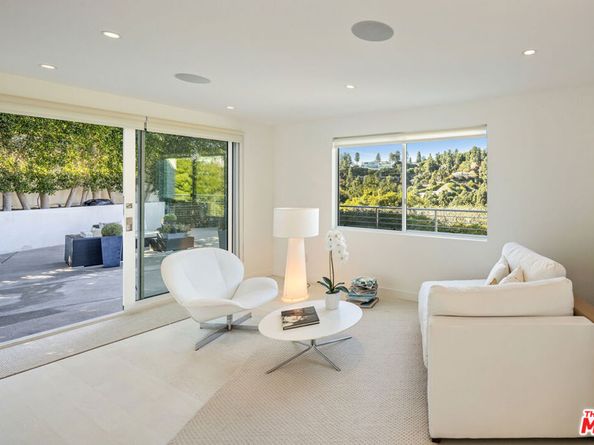 9422 Readcrest Drive, Beverly Hills CA 90210