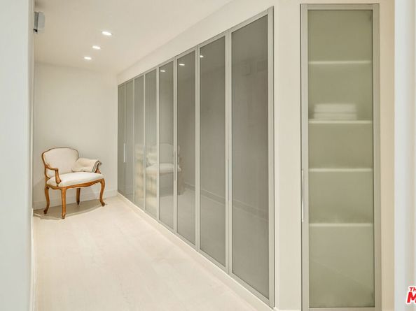 9422 Readcrest Drive, Beverly Hills CA 90210