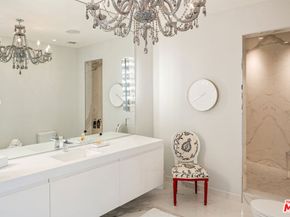 9422 Readcrest Drive, Beverly Hills CA 90210