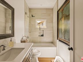 7324 Westlawn Avenue, Los Angeles CA 90045