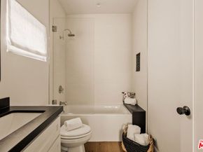 7324 Westlawn Avenue, Los Angeles CA 90045