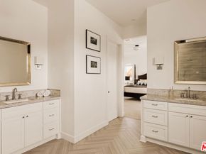 7324 Westlawn Avenue, Los Angeles CA 90045