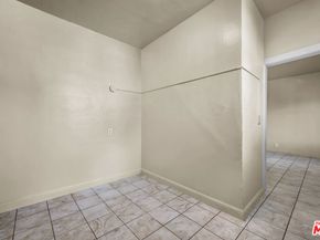 5734 S Broadway, Los Angeles CA 90037