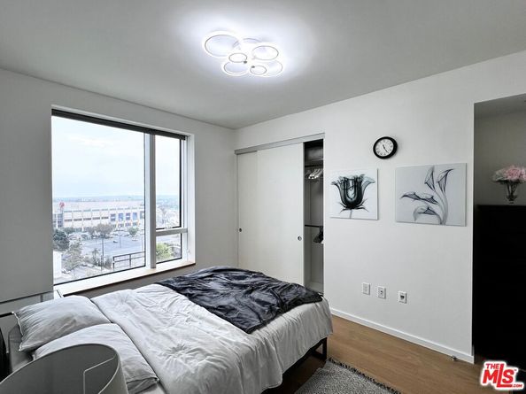 889 Francisco Street 1001, Los Angeles CA 90017