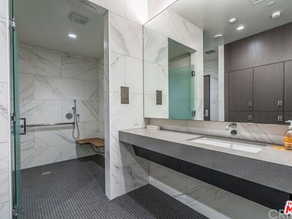 889 Francisco Street 1001, Los Angeles CA 90017