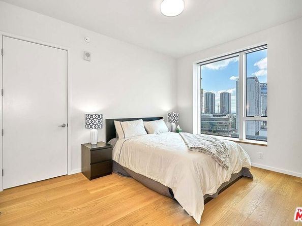 889 Francisco Street 1001, Los Angeles CA 90017