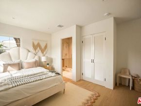 2933 Glenn Avenue, Santa Monica CA 90405