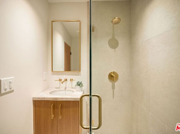 2933 Glenn Avenue, Santa Monica CA 90405