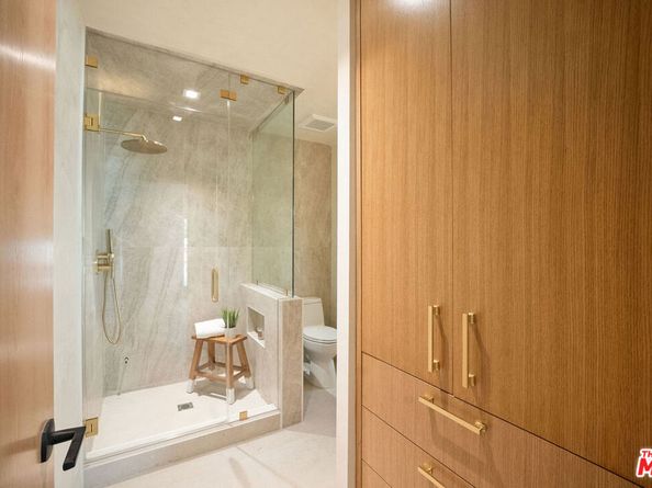 2933 Glenn Avenue, Santa Monica CA 90405