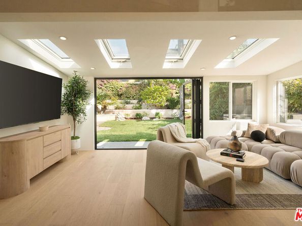 2933 Glenn Avenue, Santa Monica CA 90405