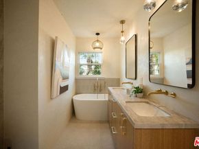 2933 Glenn Avenue, Santa Monica CA 90405