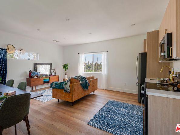 1506 N Benton Way, Los Angeles CA 90026