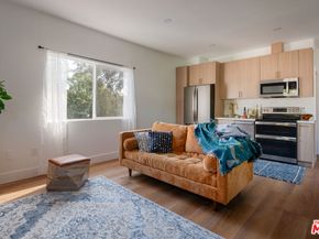 1506 N Benton Way, Los Angeles CA 90026