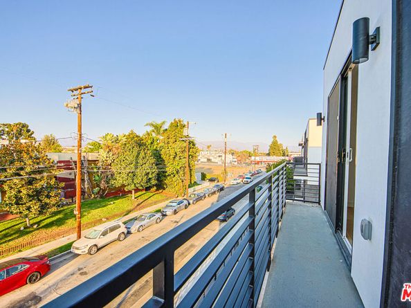 11734 Gilmore Street, North Hollywood CA 91606