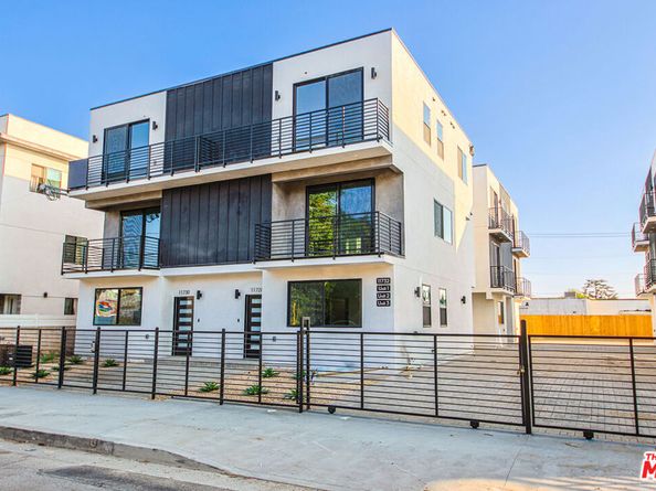 11734 Gilmore Street, North Hollywood CA 91606