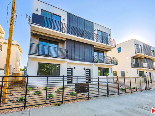 11734 Gilmore Street, North Hollywood CA 91606