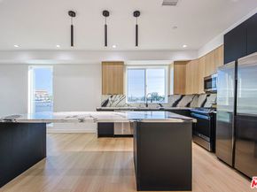 11734 Gilmore Street, North Hollywood CA 91606