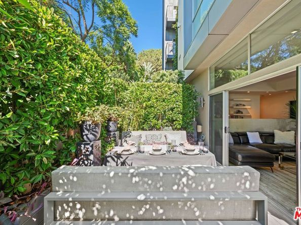 1250 North N Harper Avenue 401, West Hollywood CA 90046