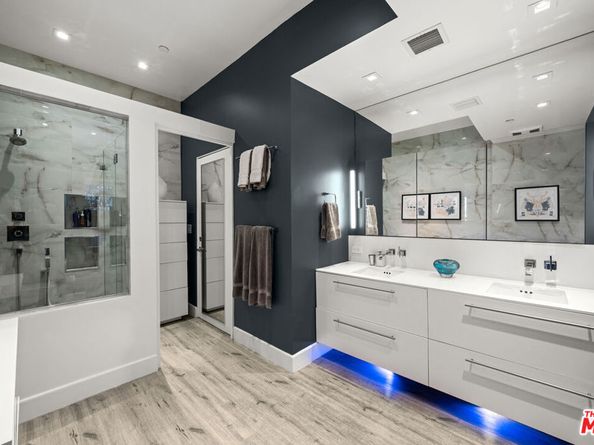 1250 North N Harper Avenue 401, West Hollywood CA 90046