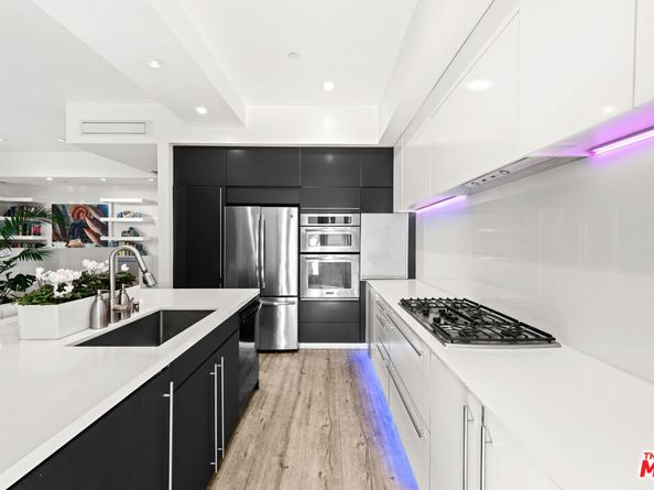 1250 North N Harper Avenue 401, West Hollywood CA 90046