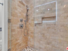 951 N Allen Avenue, Pasadena CA 91104