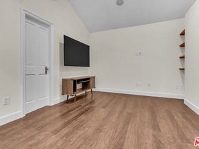 951 N Allen Avenue, Pasadena CA 91104