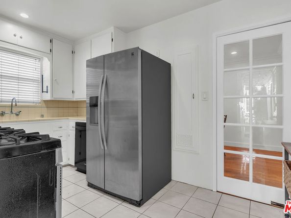 951 N Allen Avenue, Pasadena CA 91104