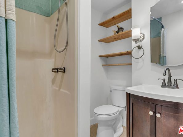 951 N Allen Avenue, Pasadena CA 91104