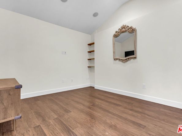 951 N Allen Avenue, Pasadena CA 91104