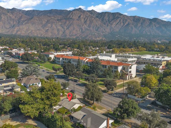 951 N Allen Avenue, Pasadena CA 91104