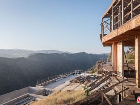 1341 Linda Flora Drive, Los Angeles CA 90049