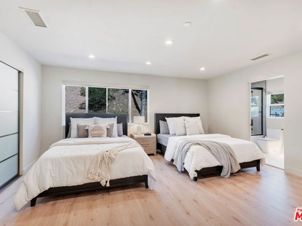 7966 Mulholland Drive, Los Angeles CA 90046