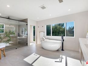 7966 Mulholland Drive, Los Angeles CA 90046