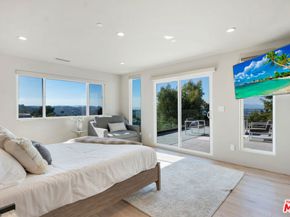 7966 Mulholland Drive, Los Angeles CA 90046