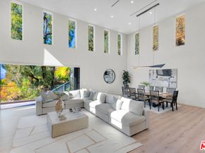 7966 Mulholland Drive, Los Angeles CA 90046