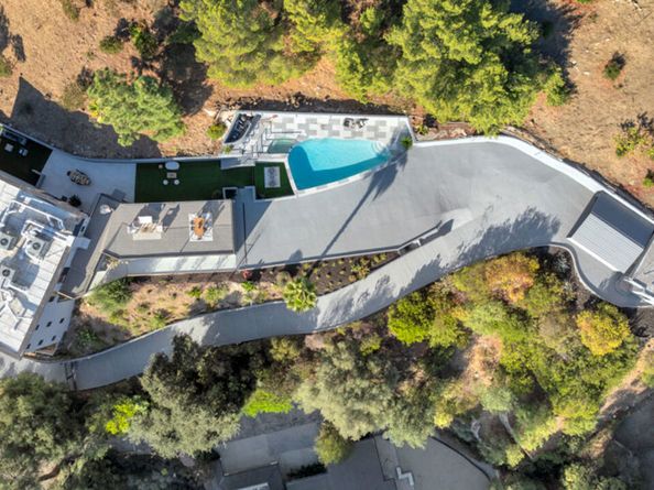 7966 Mulholland Drive, Los Angeles CA 90046