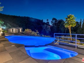 7966 Mulholland Drive, Los Angeles CA 90046