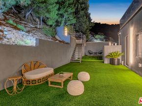 7966 Mulholland Drive, Los Angeles CA 90046