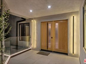 7966 Mulholland Drive, Los Angeles CA 90046