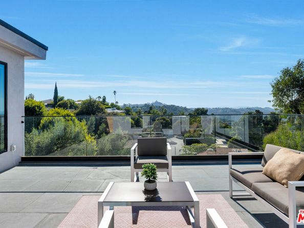 7966 Mulholland Drive, Los Angeles CA 90046