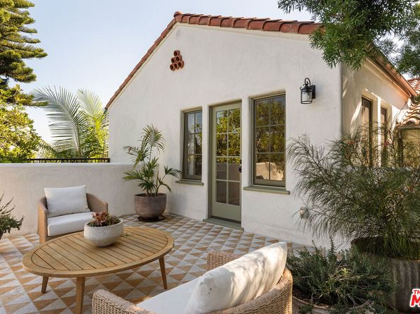 1982 N Normandie Avenue, Los Angeles CA 90027