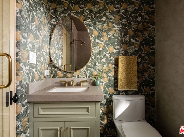 1982 N Normandie Avenue, Los Angeles CA 90027