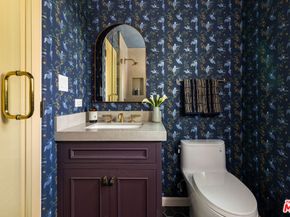 1982 N Normandie Avenue, Los Angeles CA 90027