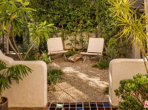 1982 N Normandie Avenue, Los Angeles CA 90027