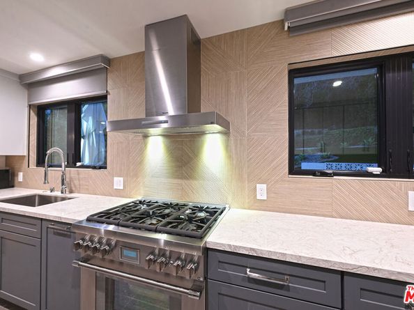 15204 Valley Vista Boulevard, Sherman Oaks CA 91403